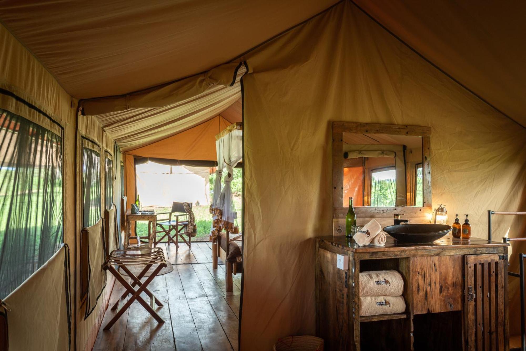 Baobab Tented Camp Cabană Kwa Kuchinia