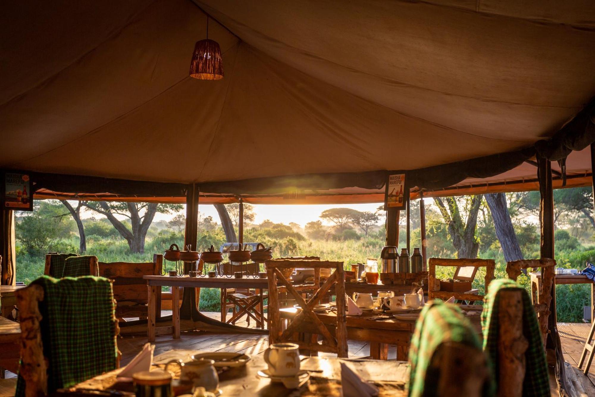 Baobab Tented Camp Kwa Kuchinia